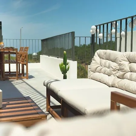 Lejlighed Sunlit Patio Retreat Near Ericeira By Lisbeyond *
