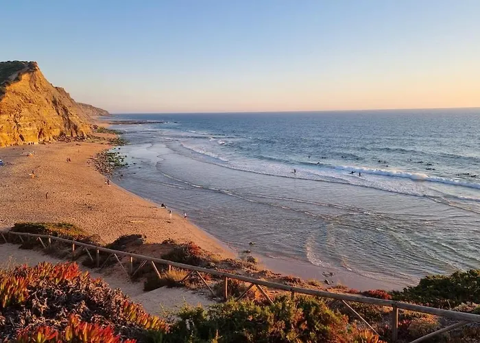 Sunlit Patio Retreat Near Ericeira By Lisbeyond شقة *